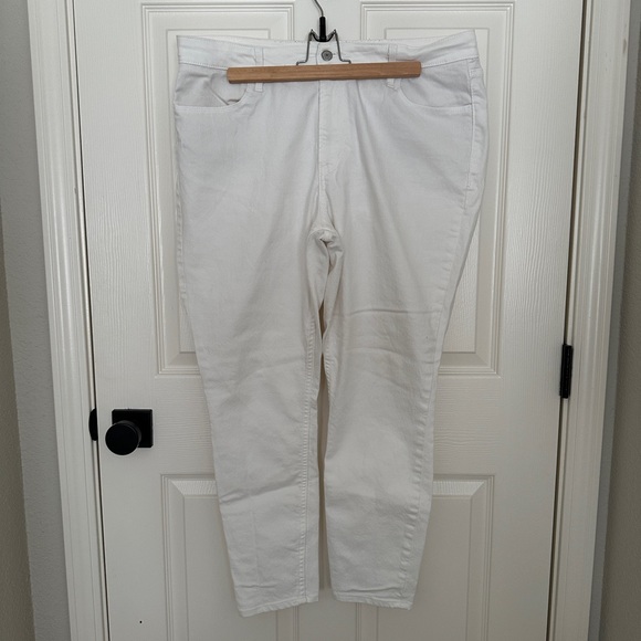 WOW High Rise Super Skinny Short Jeans - Picture 2 of 6